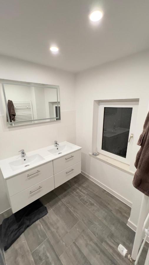 Geraeumiges City-Apartment Mit 2 Badezimmer Und Parkplaetzen D46-Og Oldenburg Exterior photo