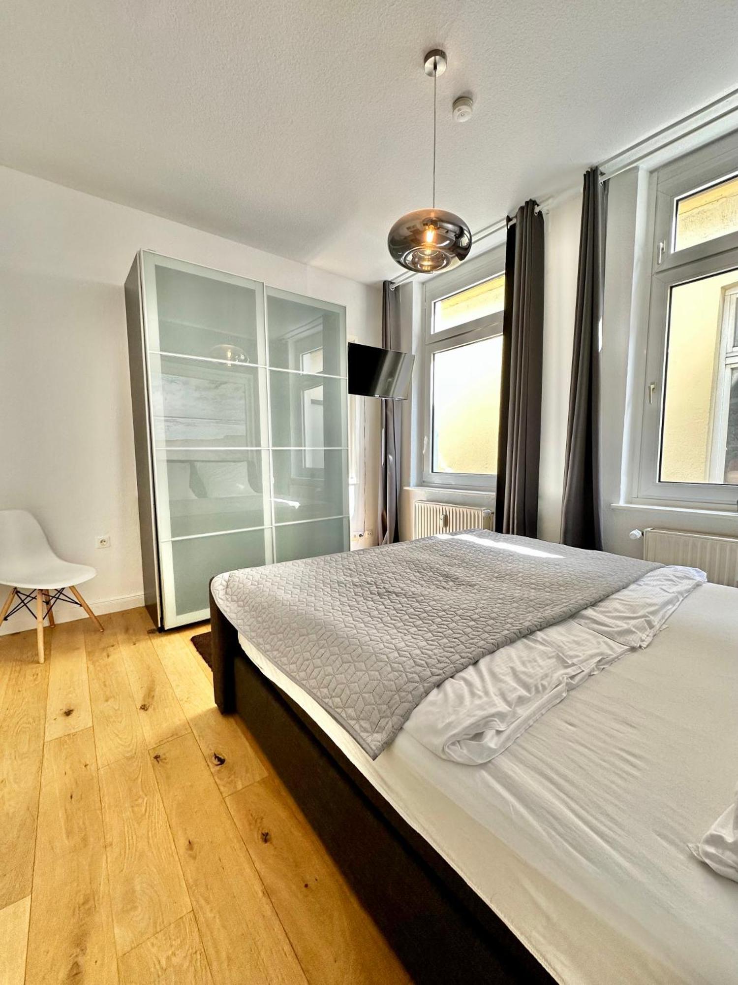 Geraeumiges City-Apartment Mit 2 Badezimmer Und Parkplaetzen D46-Og Oldenburg Exterior photo
