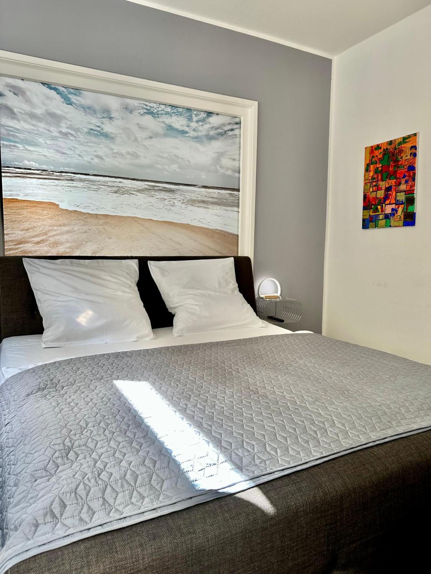 Geraeumiges City-Apartment Mit 2 Badezimmer Und Parkplaetzen D46-Og Oldenburg Exterior photo