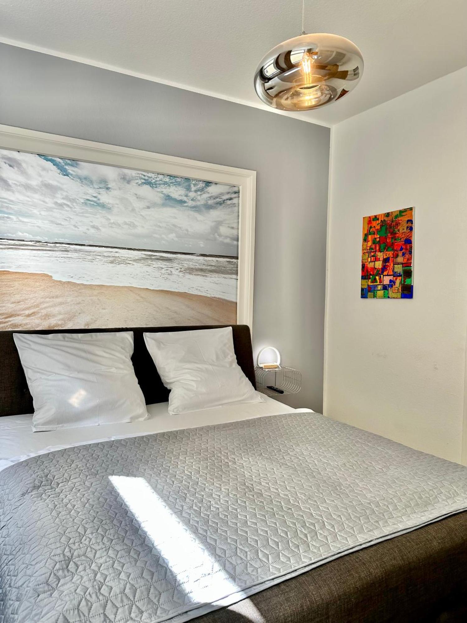 Geraeumiges City-Apartment Mit 2 Badezimmer Und Parkplaetzen D46-Og Oldenburg Exterior photo