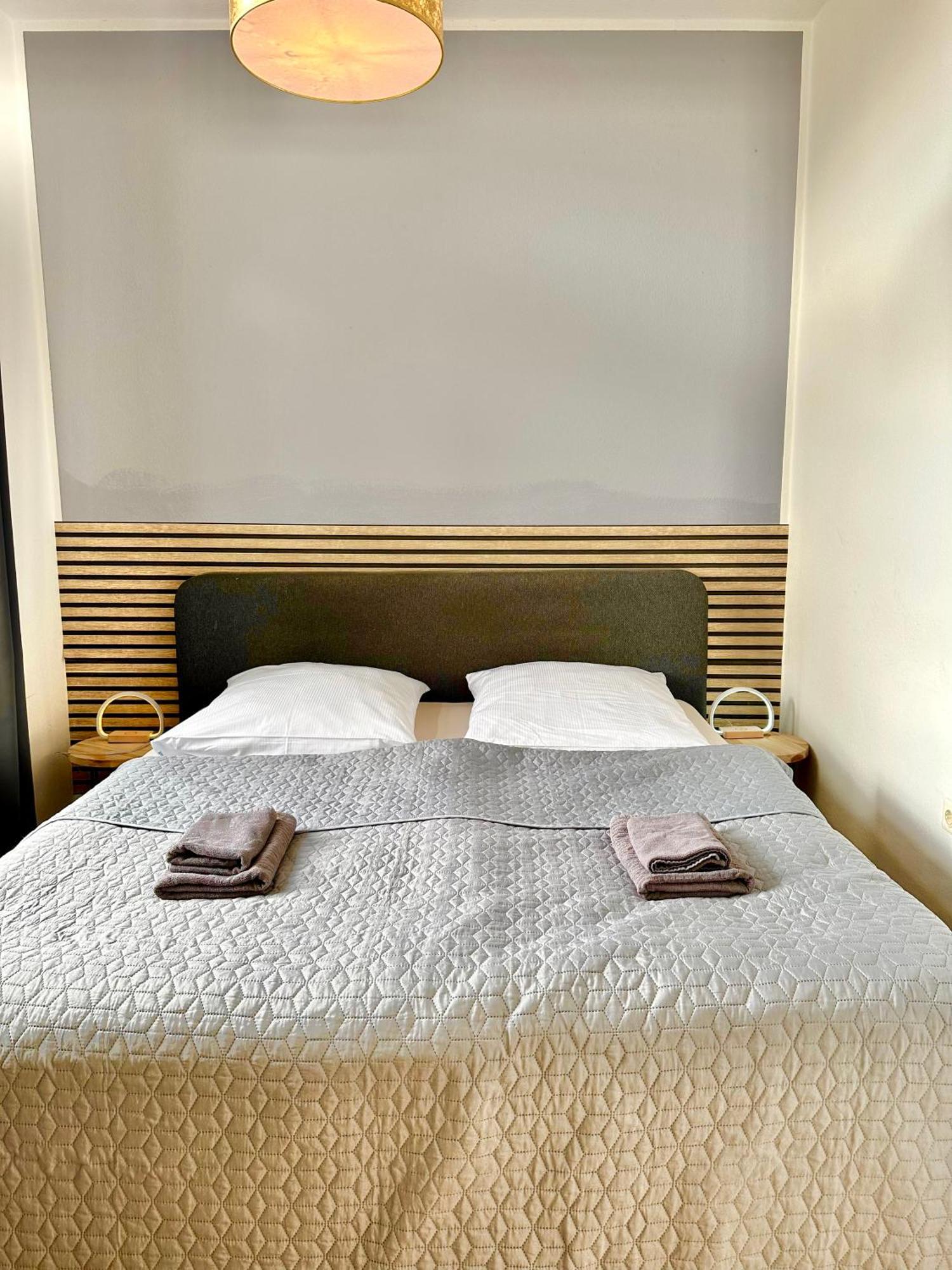 Geraeumiges City-Apartment Mit 2 Badezimmer Und Parkplaetzen D46-Og Oldenburg Exterior photo